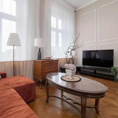 Klimatyczny Retro Niedaleko Ulicy Piotrkowskiej By Renters * Łódź