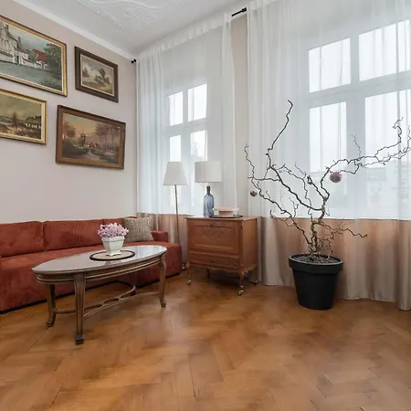 Klimatyczny Retro Niedaleko Ulicy Piotrkowskiej By Renters
