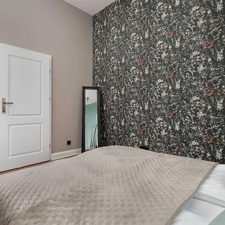 Apartmán Klimatyczny Retro Niedaleko Ulicy Piotrkowskiej By Renters