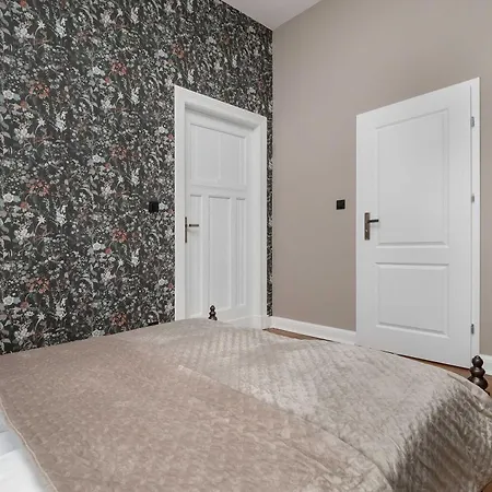 Apartmán Klimatyczny Retro Niedaleko Ulicy Piotrkowskiej By Renters