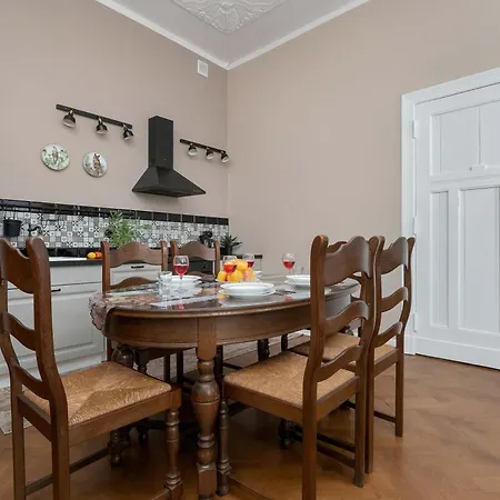 Klimatyczny Retro Niedaleko Ulicy Piotrkowskiej By Renters Apartament