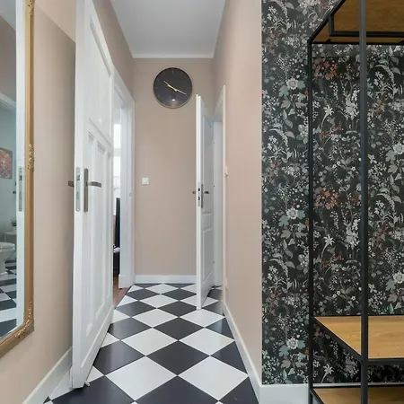 Klimatyczny Retro Niedaleko Ulicy Piotrkowskiej By Renters * Lodž